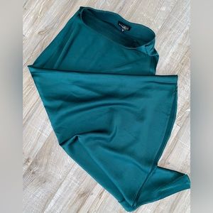 Hunter green satin-like midi skirt. Dynamite size XXS fits like XS. Like new